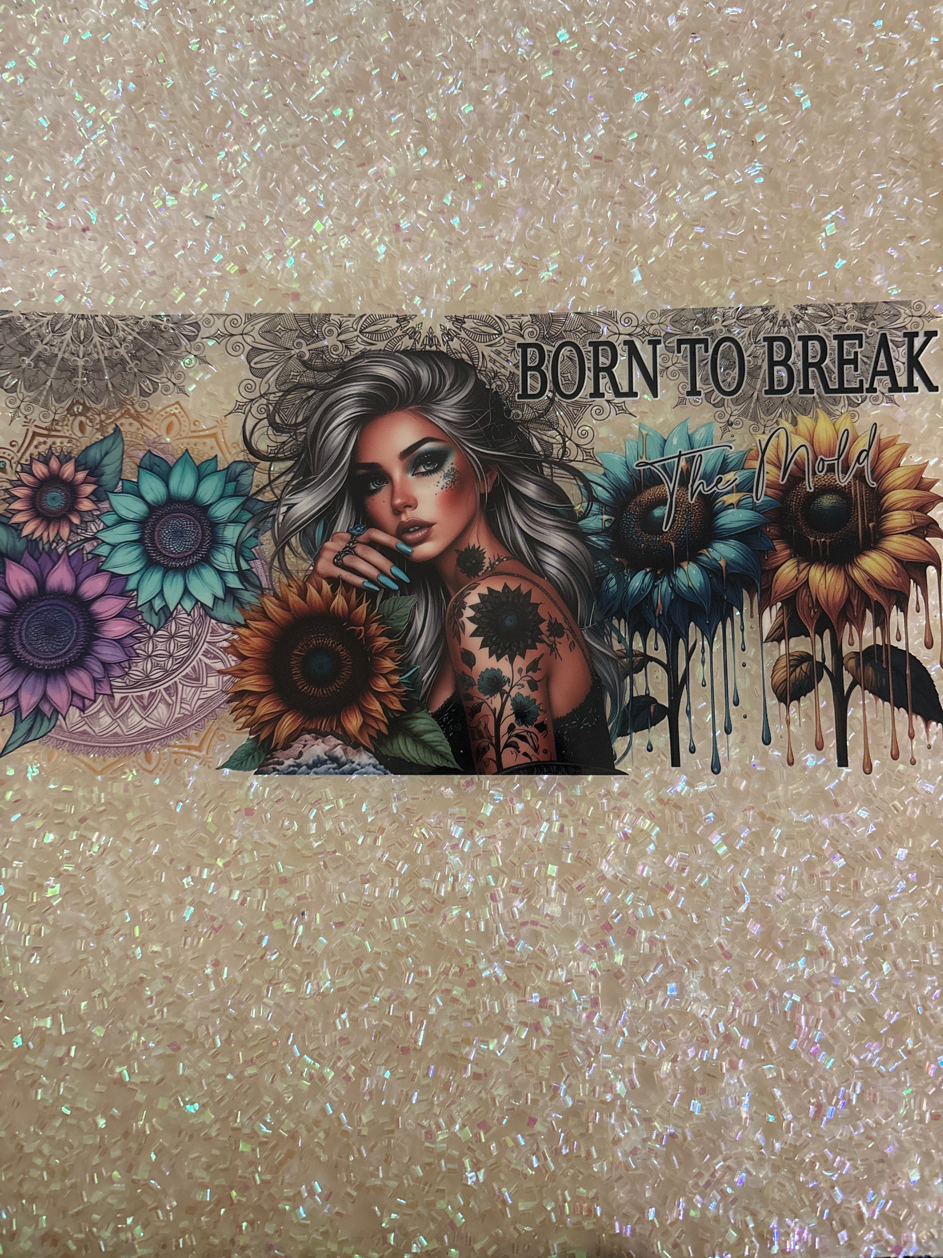 Born to break the mold 🤍