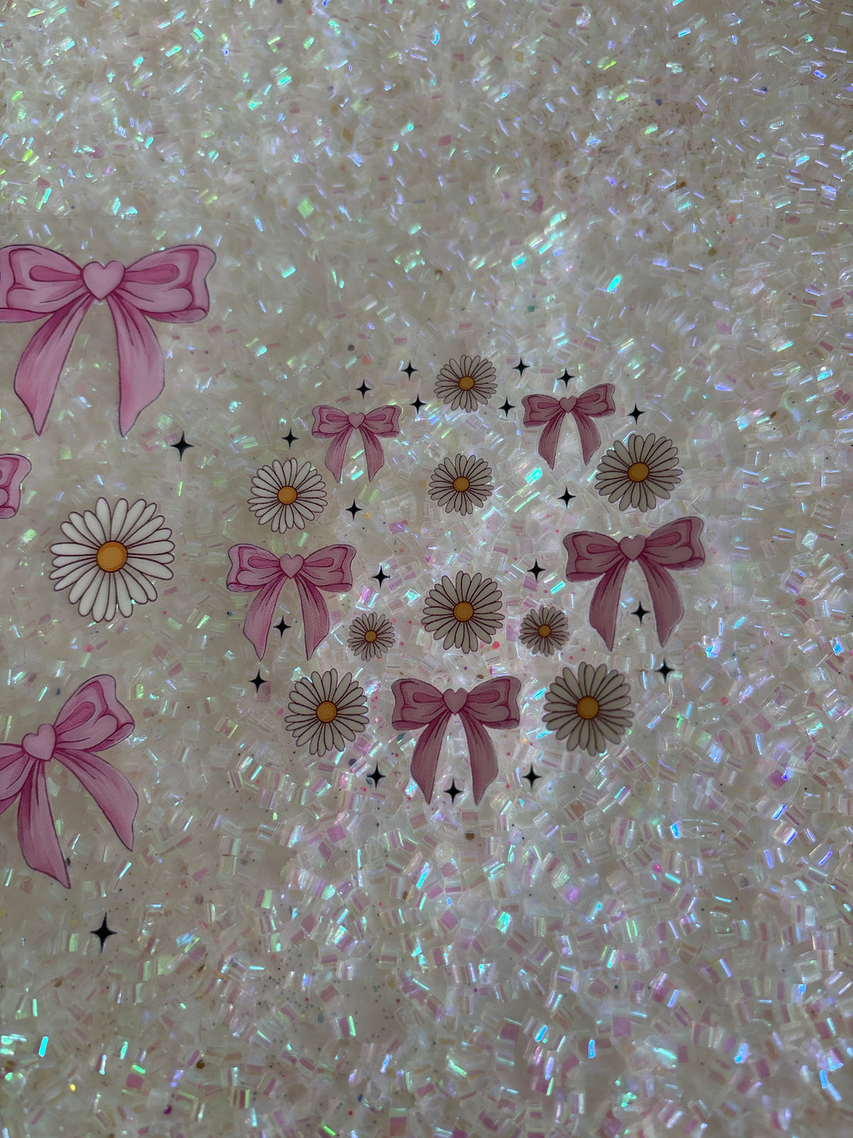 Pink bows with white daisies and lid decal