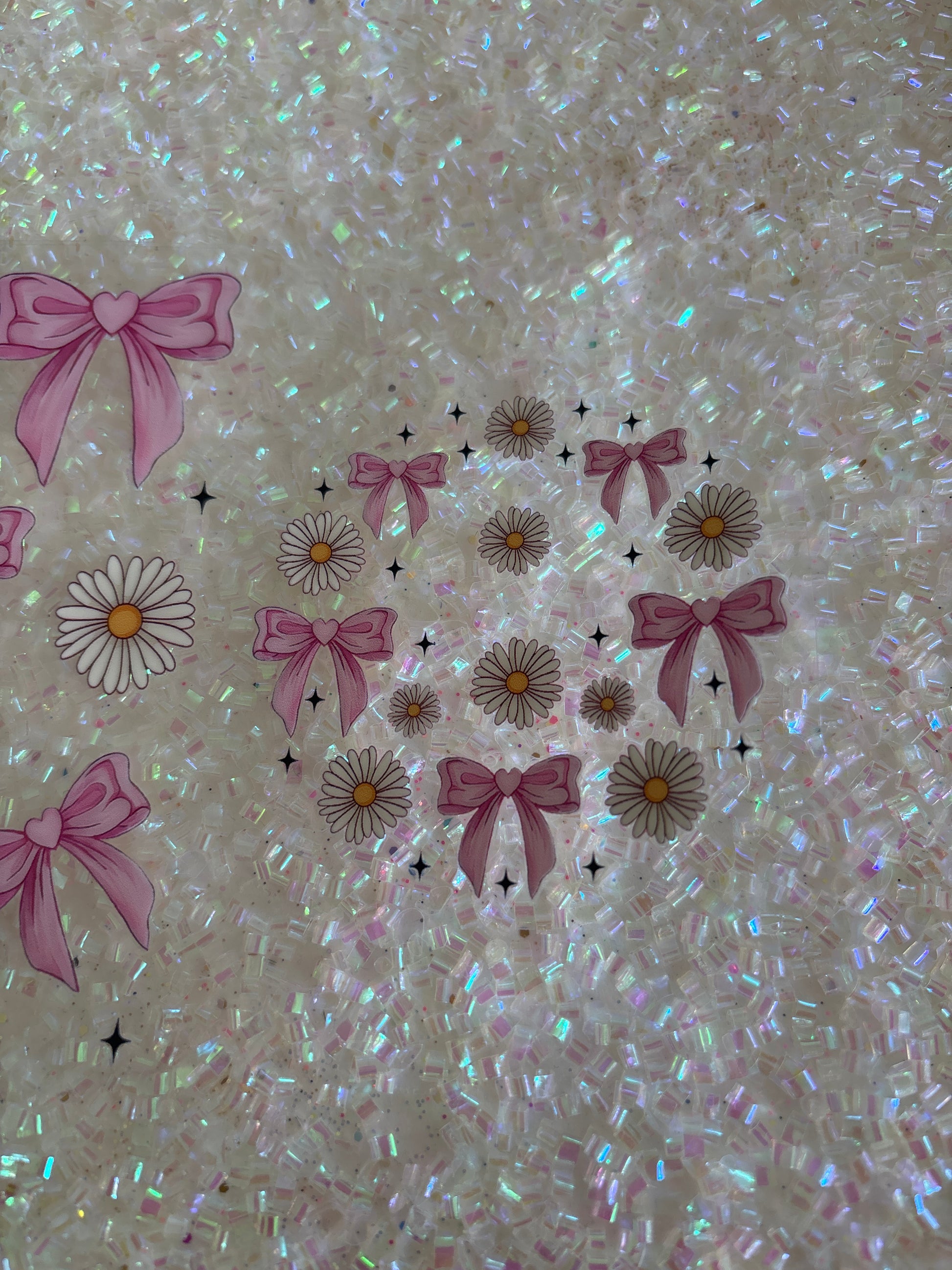 Pink bows with white daisies and lid decal