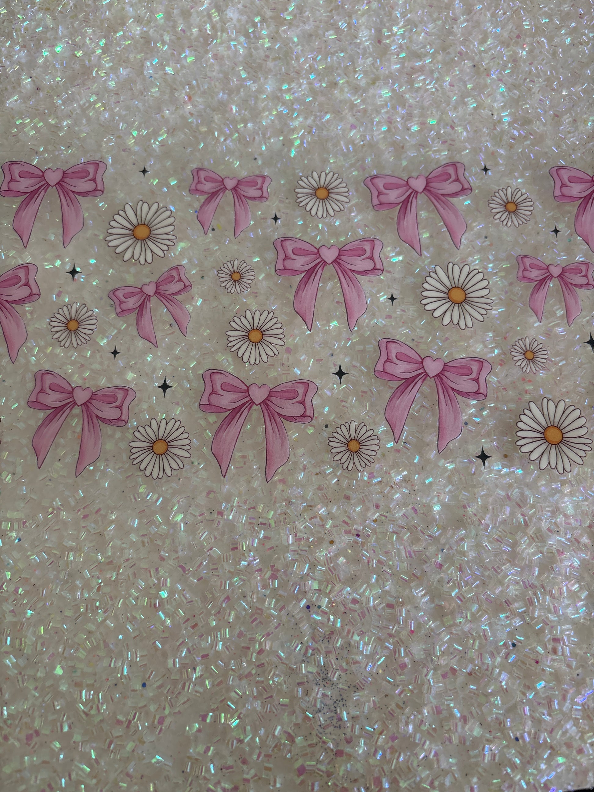 Pink bows with white daisies and lid decal