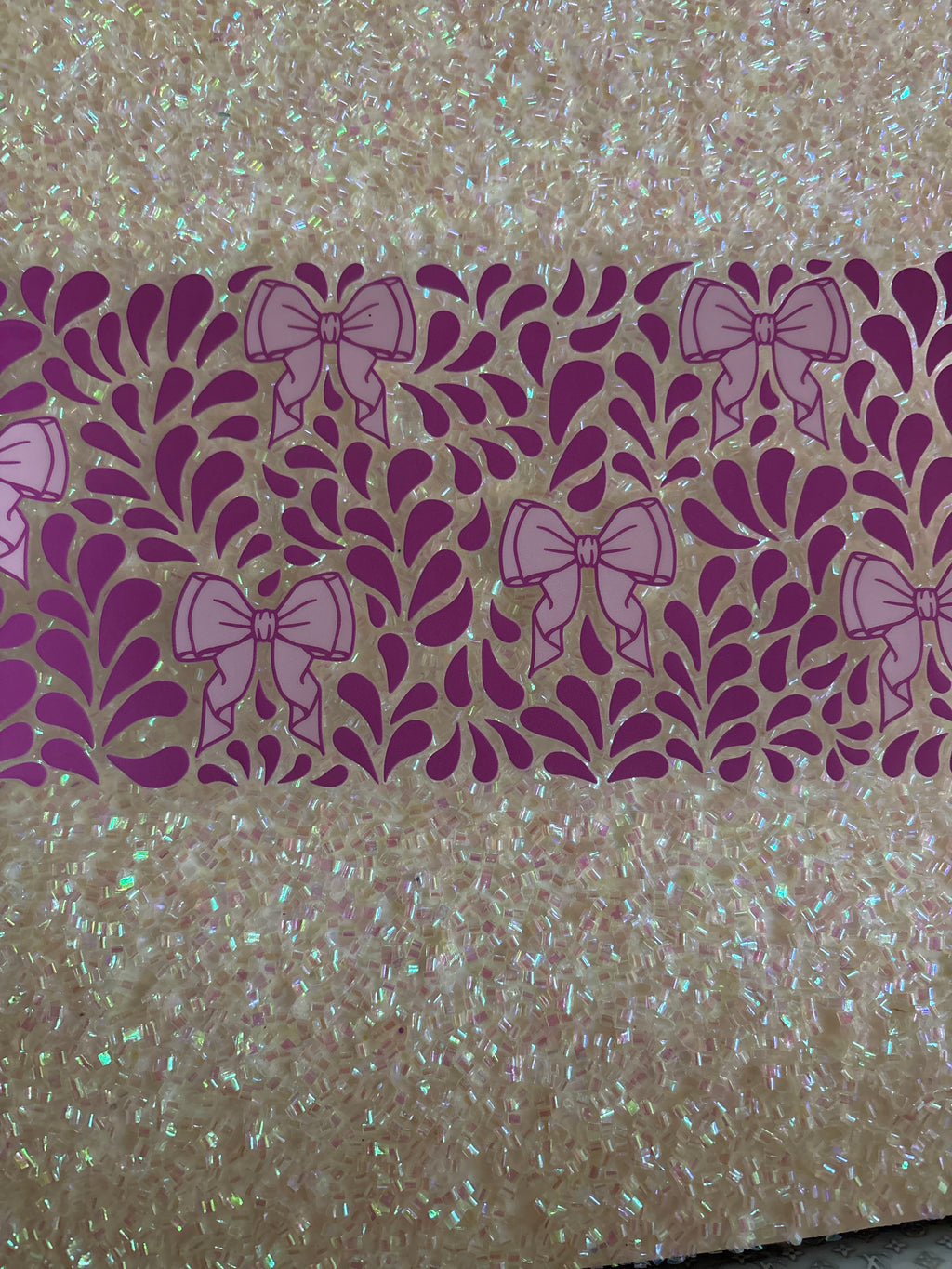 Pink bows with patterns and lid decal