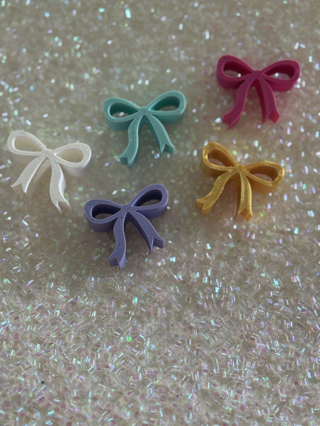 Large Bow 🎀 straw toppers!!  Please choose the colour you would like in the notes section .