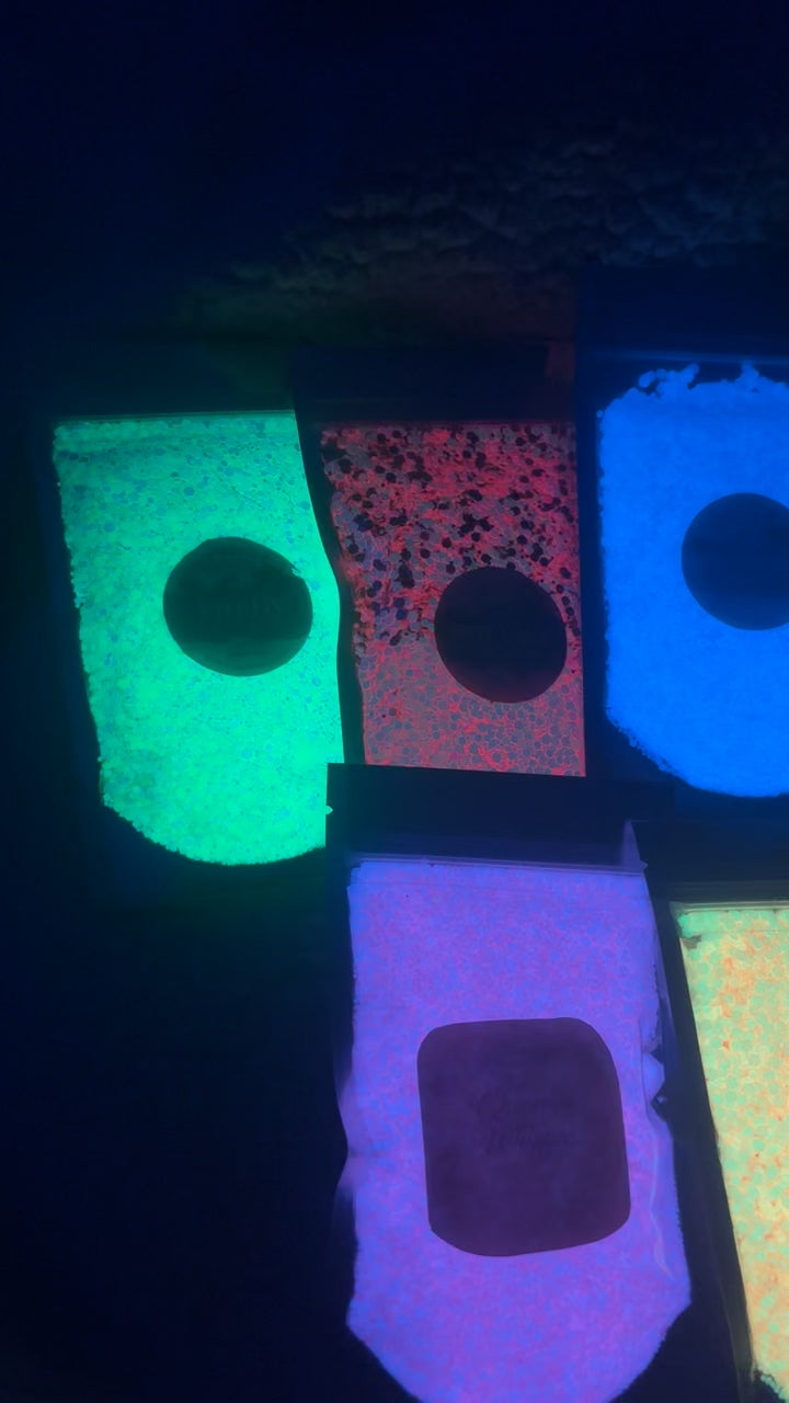 2 oz bag of Glitter (MESSAGE ME YOUR COLOURS IF I AM NOT LIVE!!)